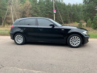 2008 BMW 1 серии 116i I (E81/E82/E87/E88) Рестайлинг, чёрный, 720000 рублей, вид 5