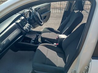 2021 Toyota Corolla Axio XI (E160, E170) Рестайлинг 2, белый, 1200000 рублей, вид 5