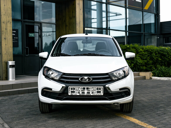 2026 Lada (ВАЗ) Granta I Рестайлинг, белый, 1207000 рублей - вид 7