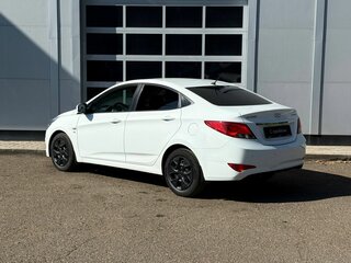 2015 Hyundai Solaris I Рестайлинг, белый, 1152000 рублей, вид 3