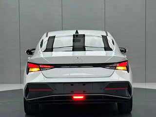 2023 Hyundai Elantra VII (CN7) Рестайлинг, белый, 1250000 рублей, вид 4