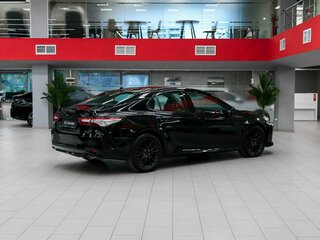 2018 Toyota Camry VIII (XV70), чёрный, 2250000 рублей, вид 2