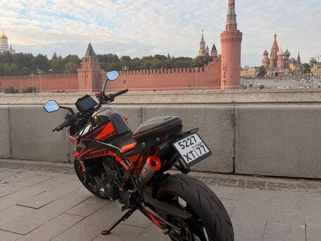 2024 KTM 990 Duke, чёрный, 1230000 рублей, вид 4