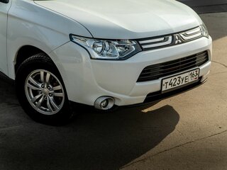 2013 Mitsubishi Outlander III, белый, 1295000 рублей, вид 4