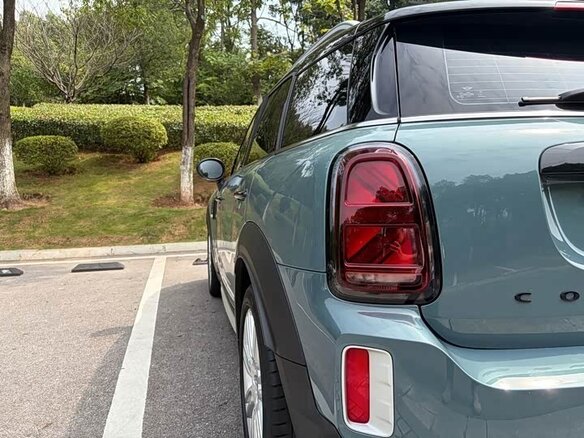 2023 Mini Countryman Cooper II Рестайлинг, серый, 3090003 рублей - вид 5
