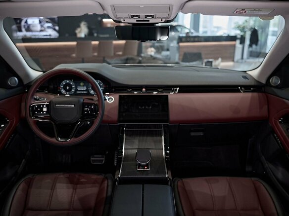 2025 Land Rover Range Rover Evoque II Рестайлинг, серый, 6949000 рублей - вид 15
