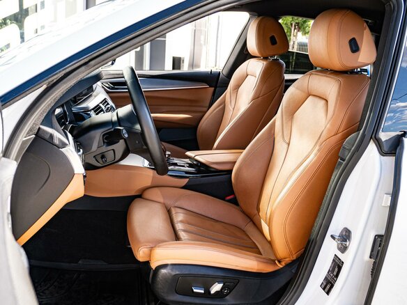 2018 BMW 6 серии Gran Turismo 630i IV (G32), белый, 3960000 рублей - вид 9
