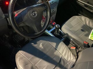 2011 Opel Astra H Рестайлинг, белый, 500000 рублей, вид 4