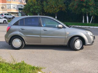 2011 Kia Rio II Рестайлинг, серебристый, 520000 рублей, вид 5
