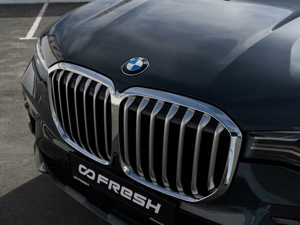 2021 BMW X7 40i I (G07), серый, 8799000 рублей - вид 6