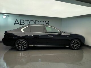2025 BMW 7 серии 740i xDrive VII (G70), чёрный, 15750000 рублей, вид 5