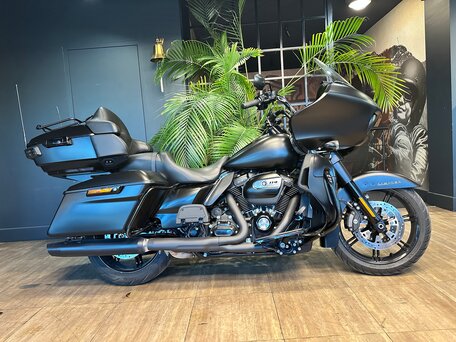 2021 Harley-Davidson Road Glide Limited, чёрный, 2950000 рублей, вид 1