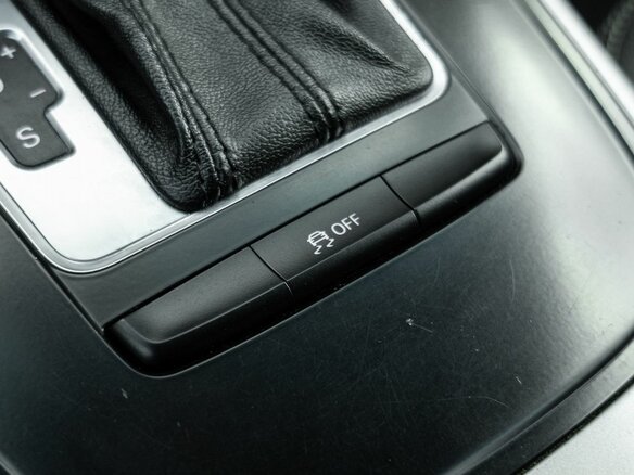 2011 Audi A4 IV (B8), коричневый, 1044000 рублей - вид 25