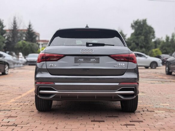 2022 Audi Q3 35 TFSI II (F3), чёрный - вид 4