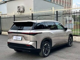 2026 Toyota bZ3X 58.3 kWh, бежевый, 2584000 рублей, вид 5
