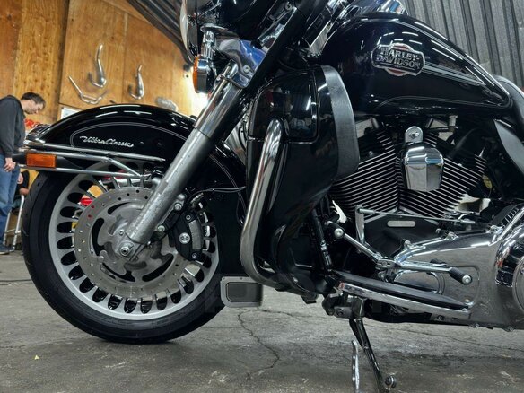 2013 Harley-Davidson Electra Glide, чёрный, 1050000 рублей - вид 15