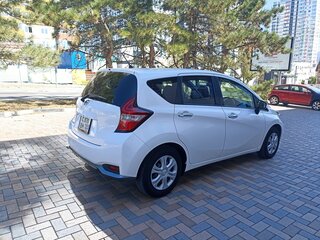 2017 Nissan Note II Рестайлинг, белый, 900000 рублей, вид 4