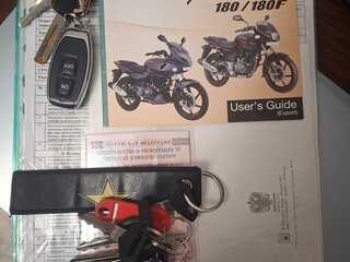 2020 Bajaj Pulsar 180, чёрный, 125000 рублей, вид 5
