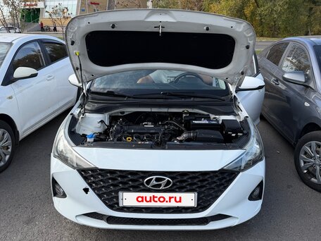 2021 Hyundai Solaris II Рестайлинг, белый, 1000000 рублей, вид 2