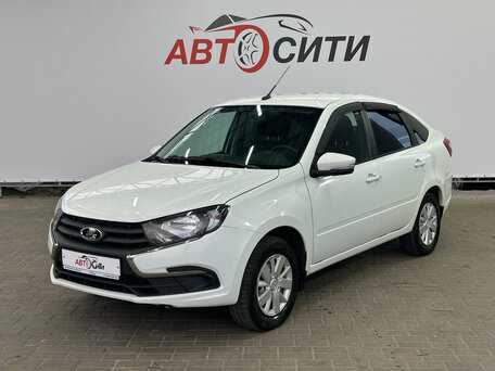 2023 Lada (ВАЗ) Granta I Рестайлинг, белый, 783000 рублей, вид 1