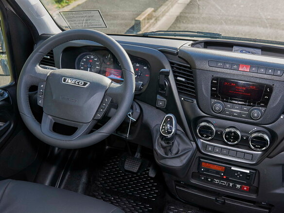 2016 Iveco Daily, белый, 3600000 рублей - вид 1