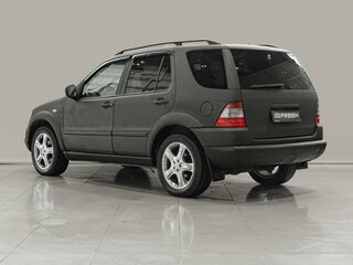 1998 Mercedes-Benz M-Класс 320 I (W163), чёрный, 470000 рублей, вид 2