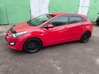2013 Hyundai i30 II, красный, 1080000 рублей, вид 2