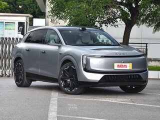 2026 Audi E7X, серебристый, 10000077 рублей, вид 4