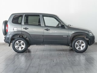 2019 Chevrolet Niva I Рестайлинг, серый, 749000 рублей, вид 5