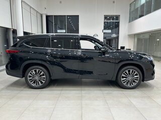 2026 Toyota Highlander IV (XU70), чёрный, 5650000 рублей, вид 4