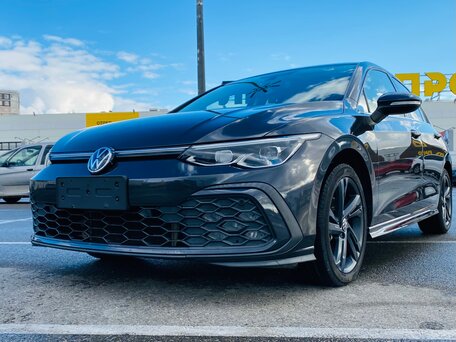2022 Volkswagen Golf VIII, серый, 1980000 рублей, вид 4