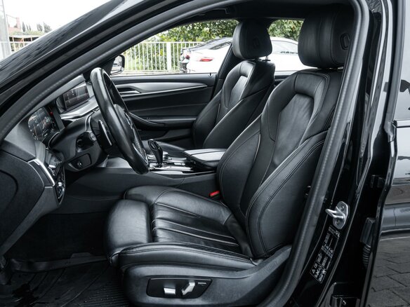 2018 BMW 5 серии 530i xDrive VII (G30/G31/G38), чёрный, 3399000 рублей - вид 9