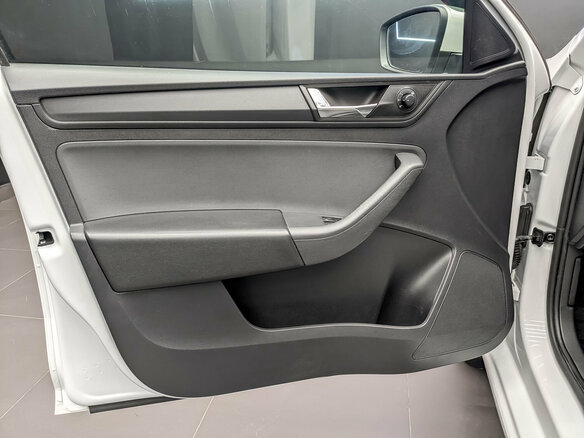 2021 Skoda Rapid II, белый, 1230000 рублей - вид 17