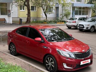 2013 Kia Rio 5-speed III, красный, 530000 рублей, вид 1