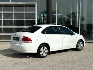 2014 Volkswagen Polo V, белый, 599000 рублей, вид 3