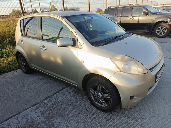 2010 Toyota Passo I (C10), золотистый, 400000 рублей - вид 3
