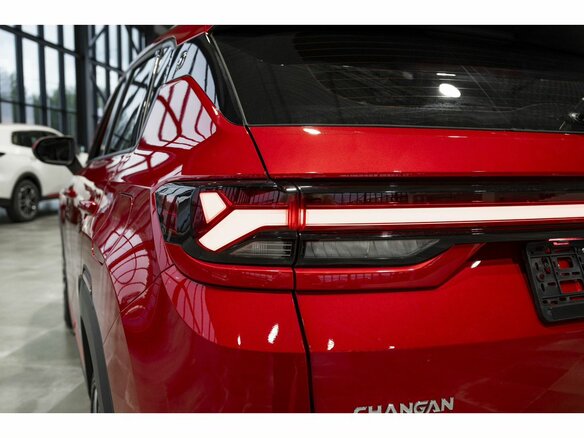 2025 Changan CS35 Plus I Рестайлинг, красный - вид 11
