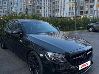2017 Mercedes-Benz E-Класс 200 V (W213, S213, C238), чёрный, 2900000 рублей, вид 3