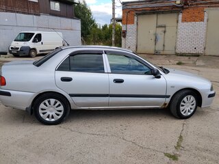 2003 Mitsubishi Carisma I Рестайлинг, серебристый, 190000 рублей, вид 3