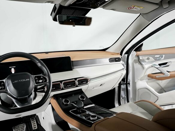2026 Jetour X70+ I Рестайлинг, белый, 3099000 рублей - вид 9