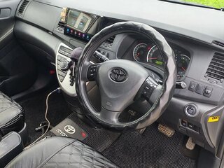 2012 Toyota ISis I Рестайлинг, белый, 949000 рублей, вид 5
