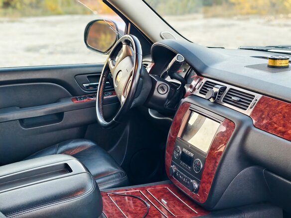 2012 Chevrolet Tahoe 6AT III, белый, 1750000 рублей - вид 18