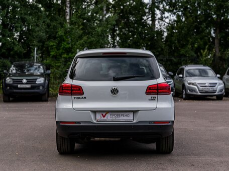 2015 Volkswagen Tiguan I Рестайлинг, белый, 680000 рублей, вид 4