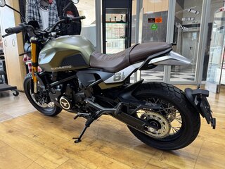 2026 Moto Morini Seiemmezzo SCR, зелёный, 744900 рублей, вид 5