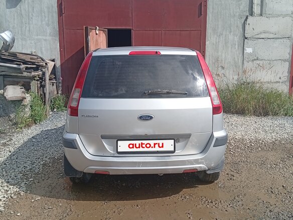 2006 Ford Fusion I Рестайлинг, серебристый, 260000 рублей - вид 4