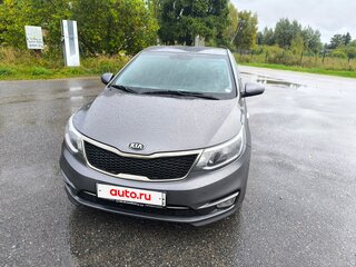 2015 Kia Rio III Рестайлинг, серый, 900000 рублей, вид 4