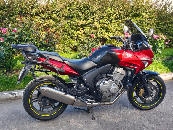 2010 Honda CBF 600, красный, 400000 рублей - вид 1