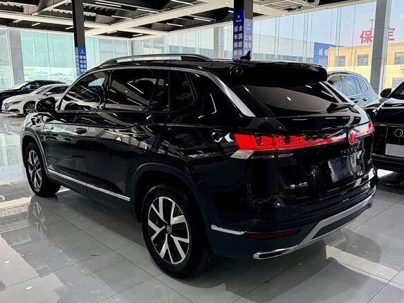 2023 Volkswagen Tayron I Рестайлинг, серый, 2495000 рублей - вид 5