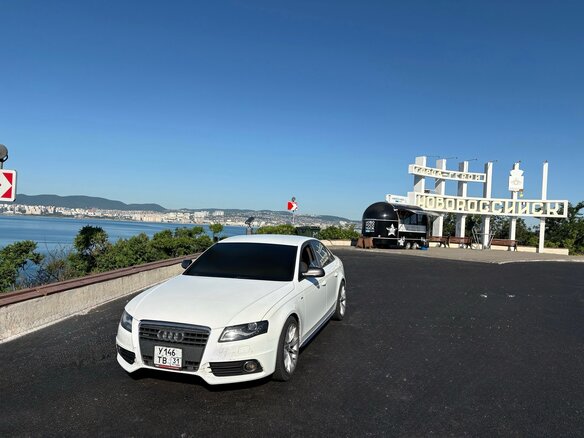 2010 Audi A4 IV (B8), белый, 999000 рублей - вид 1