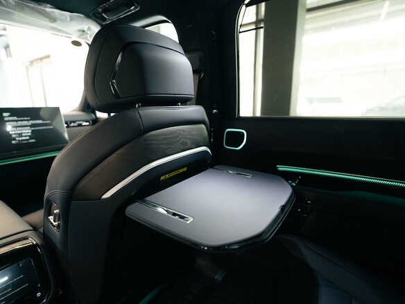 2025 Zeekr 9X 70 kWh, чёрный - вид 13